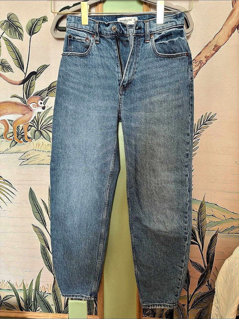 Abercrombie & Fitch The 90s Mom High Rise Jeans Blue Waist 26